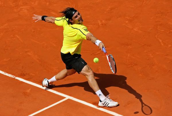 French Open 2009 Photos: Rafael nadal vs Marcos Daniel