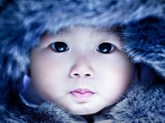 brave_eskimo_baby_with_warm_winter_gear-1.jpg