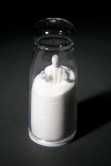 drowning_in_debt_salt_pepper_shakers_sebastian_errazuriz_3b-thumb-468x702-43180.jpg