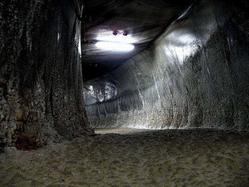 Заброшенные подземелья (18 фото)