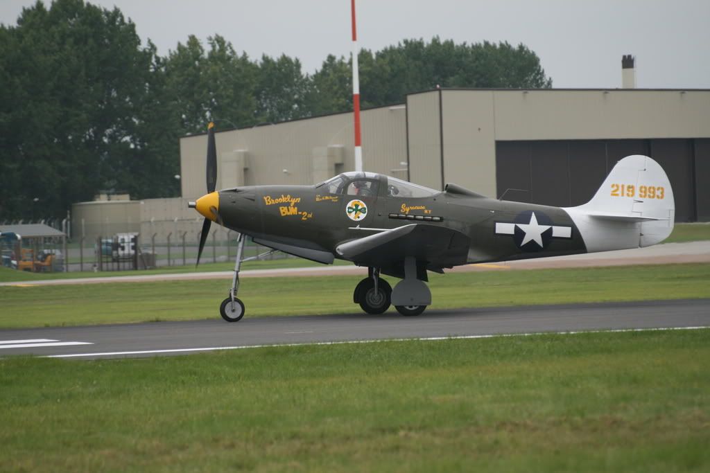 http://i202.photobucket.com/albums/aa195/Deano86/Fairford/Fairford165.jpg