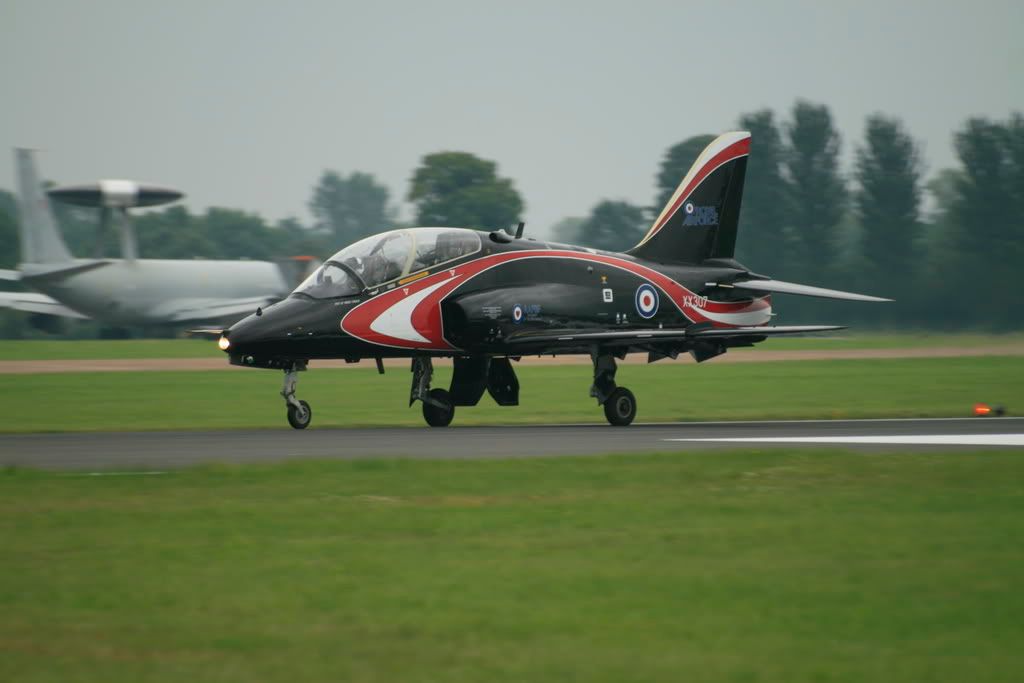 http://i202.photobucket.com/albums/aa195/Deano86/Fairford/Fairford337.jpg