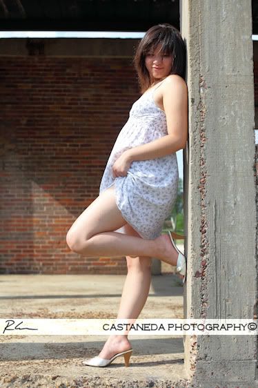 IMAGE: http://i202.photobucket.com/albums/aa276/castafotos/sarah1.jpg