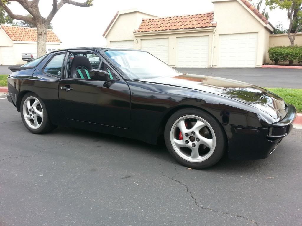  photo Porsche944.jpg