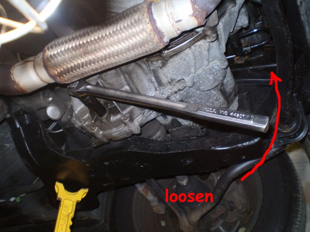 Where are the Transmission filter and drain plug located ? SaturnFans