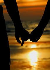 HOLDING HANDS ROMANTIC med Pictures, Images and Photos