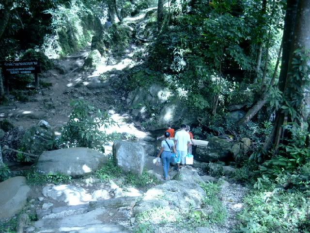 i202.photobucket.com/albums/aa39/eks-biker/waterfall.jpg