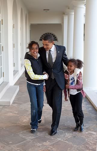 obama's daughters photo: Obama's daughters obamadaughters.jpg